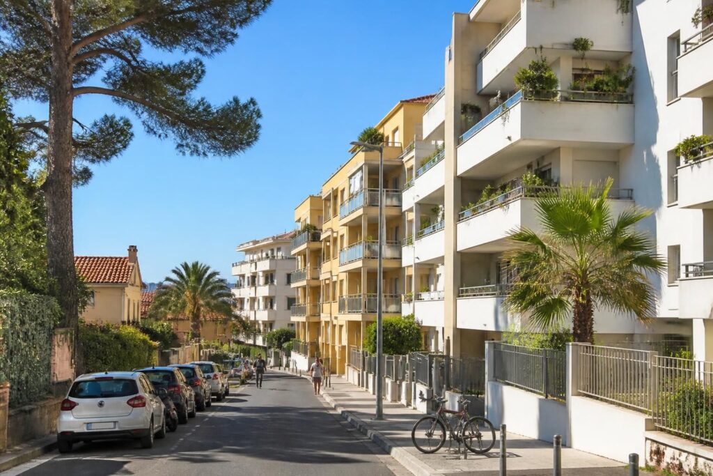 découvrez la vente de hlm à marseille dans le 13008 : appartements et maisons abordables disponibles dès maintenant. trouvez votre logement social idéal rapidement et facilement.